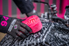 Muc-Off 300 - Próżniowo pakowana gąbka do mycia motocykla z mikroporami