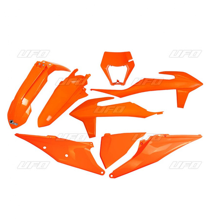 UFO KOMPLET PLASTIKÓW KTM EXC 125 '20-'21, EXC 250 / 300 TPI '20-'23, EXC-F 250 / 350 / 450 / 500 '20-'23 Z OSŁONĄ LAMPY KOLOR POMARAŃCZOWY (KT527E127)